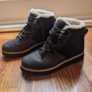 Toms Black Winter Boots with Warm Lining
